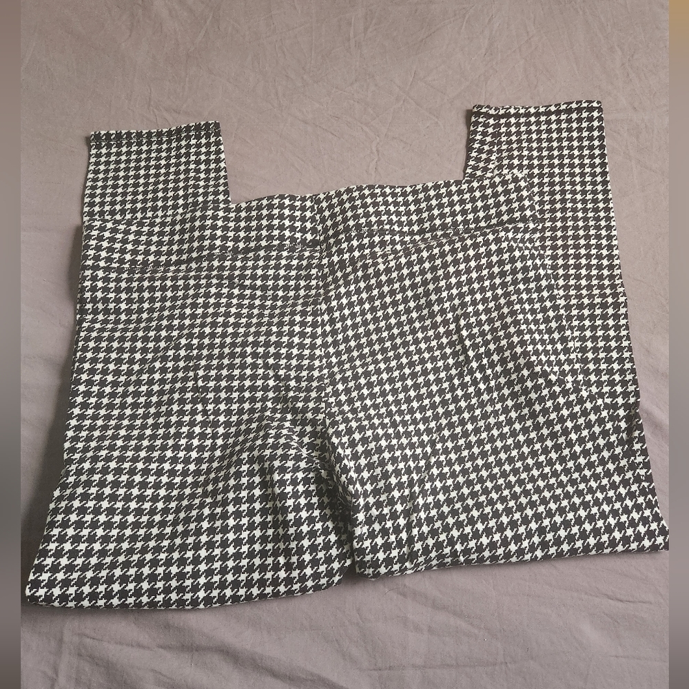 Black & white hounds tooth leggings XL